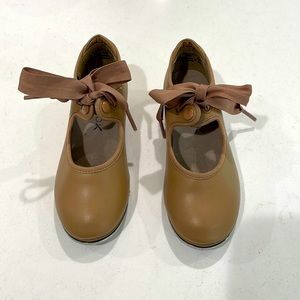 Capezio girls tap shoes size 9